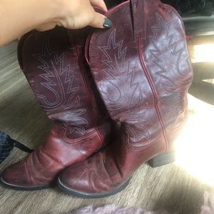 Ariat cowgirl boots